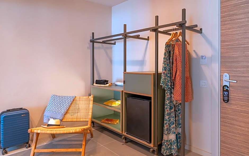 Aqua Hotel Bertran Park