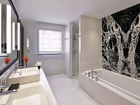 Executive King Suite