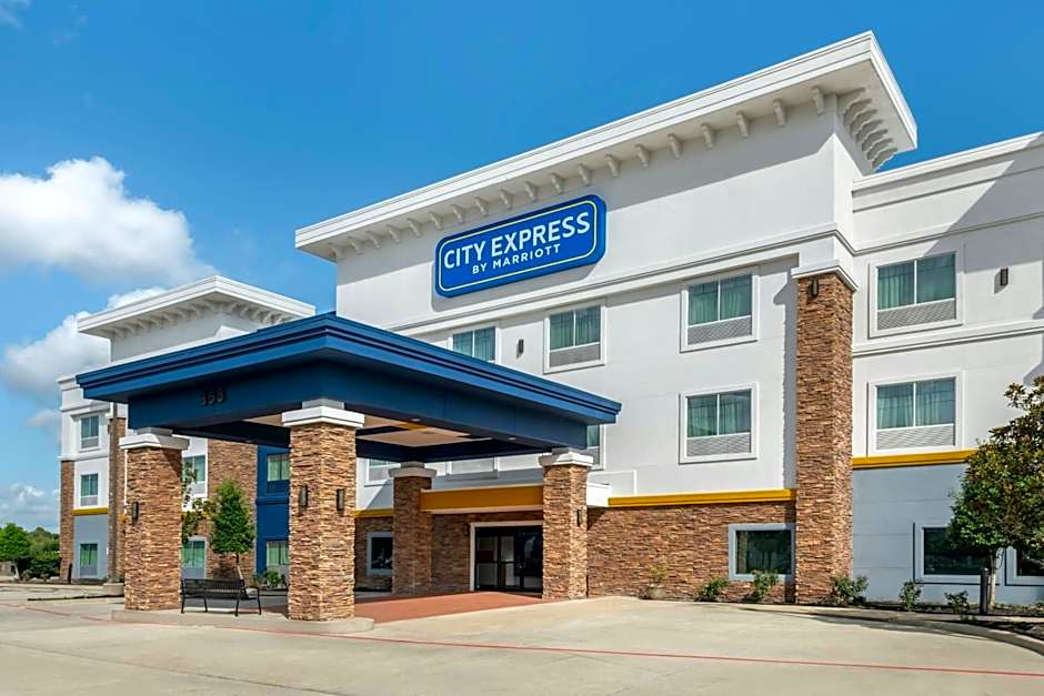 City Express by Marriott Spring