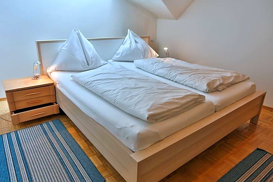 Photo 1 of 8 of Double Room