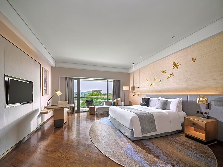 The Yuluxe Sheshan, Shanghai, A Tribute Portfolio Hotel (Formerly Le Meridien She Shan Shanghai)