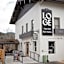 LOGE Leavenworth Downtown