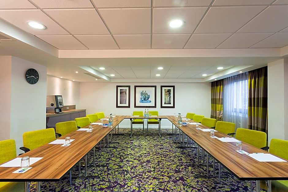 Holiday Inn Express Harlow By IHG