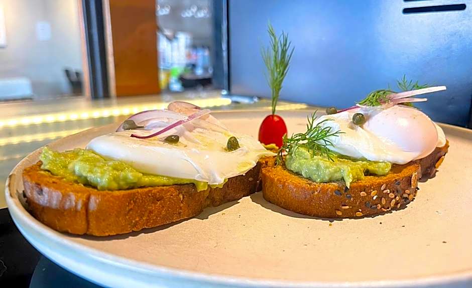 New Breakers Hotel Rawai