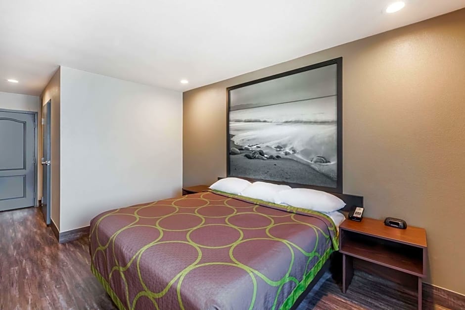 Super 8 by Wyndham San Diego/Imperial Beach