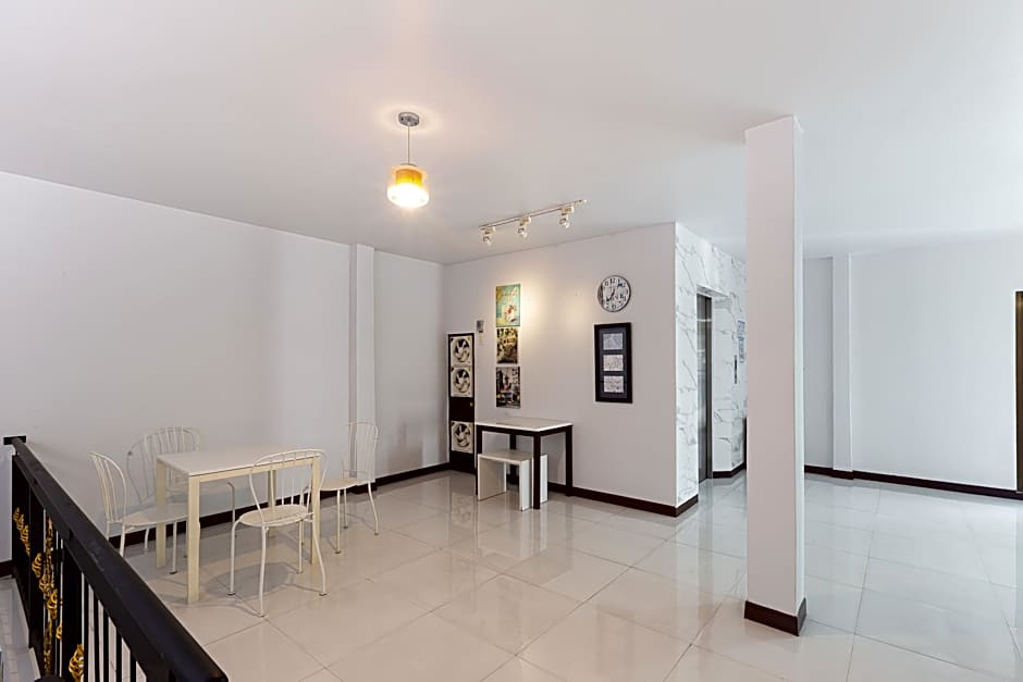 Bed by City Surawong Patpong