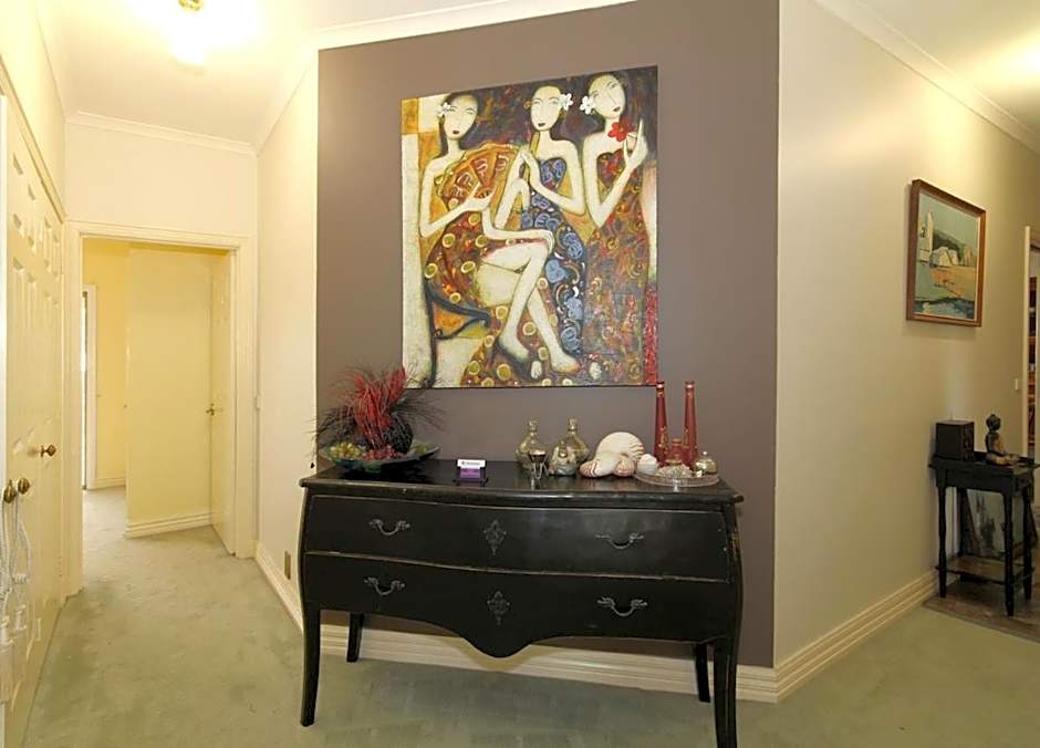 Nicholson BnB and Arts Centre