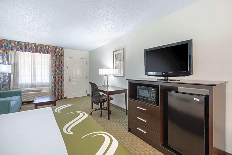 Quality Inn Clute Freeport