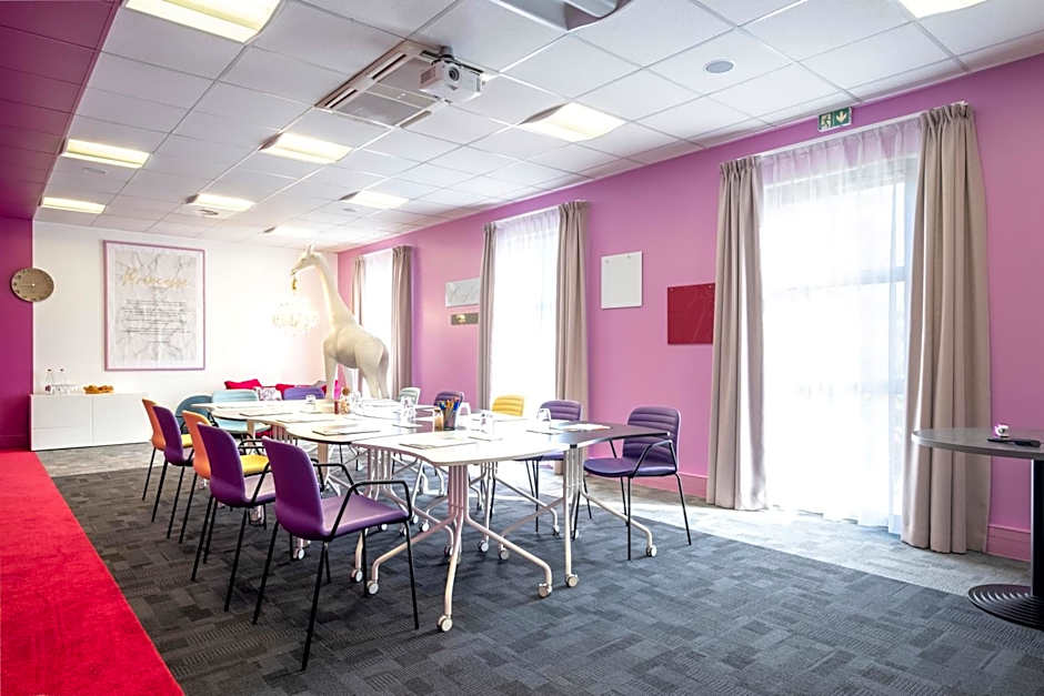 Campanile Roissy Le Mesnil Amelot