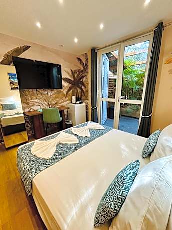 Double Room with Patio