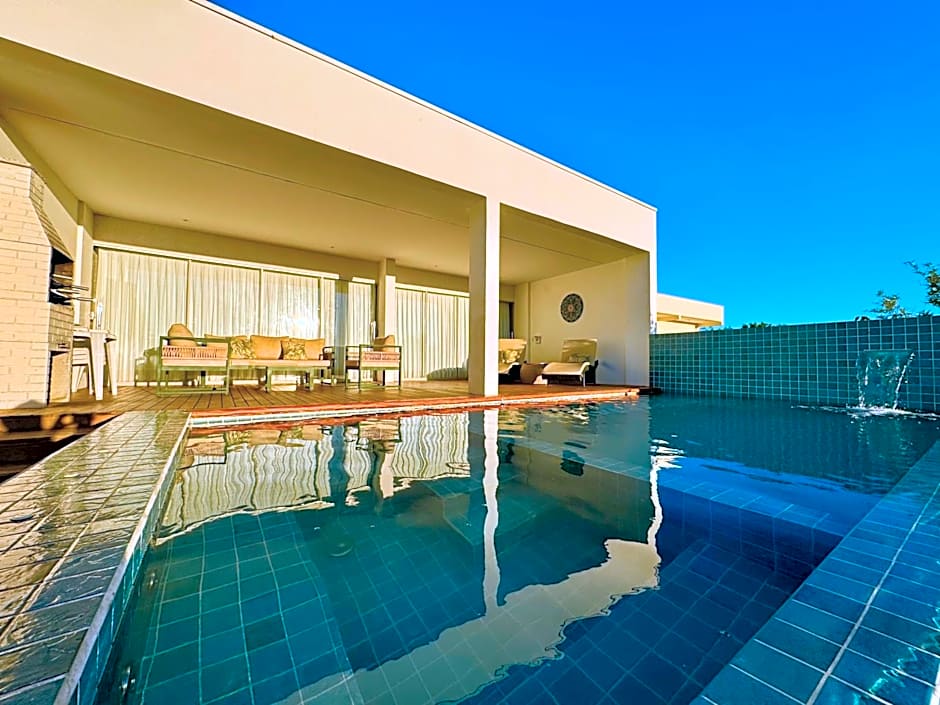 Casa Hari Veadeiros - piscina, ar condicionado e vista maravilhosa!