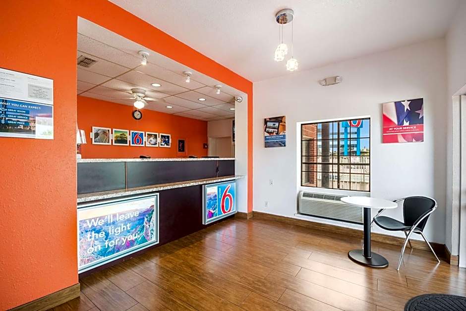 Motel 6-Houston, TX - Brookhollow