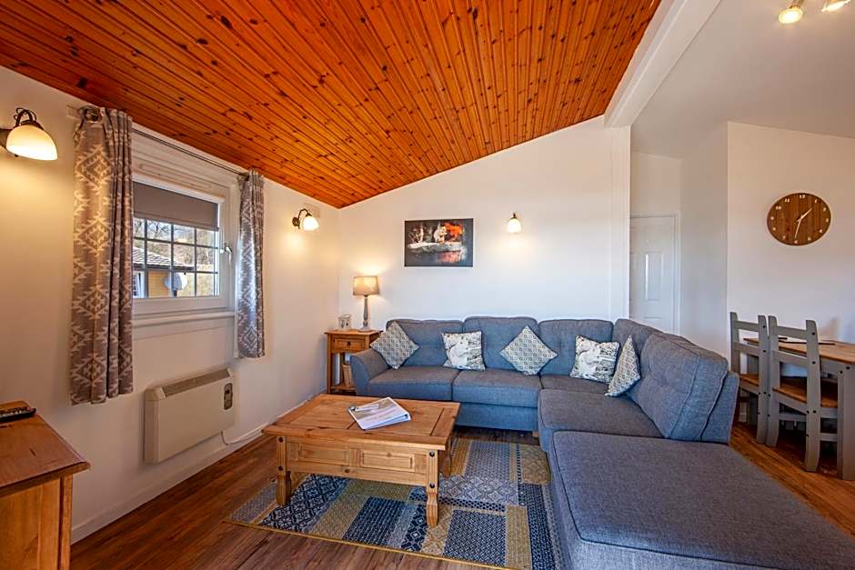 Appin Holiday Homes - Lodges, Shepherds Hut and Train Carriage stays