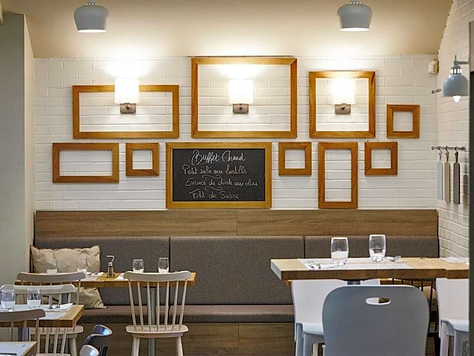 Campanile Poitiers - Site du Futuroscope