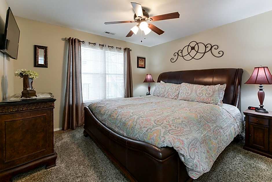 Luxury Condos at Thousand Hills - Heart of Branson - Beautifully remodeled - Spacious and Affordable