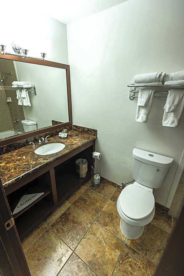 The Mammoth Creek Inn