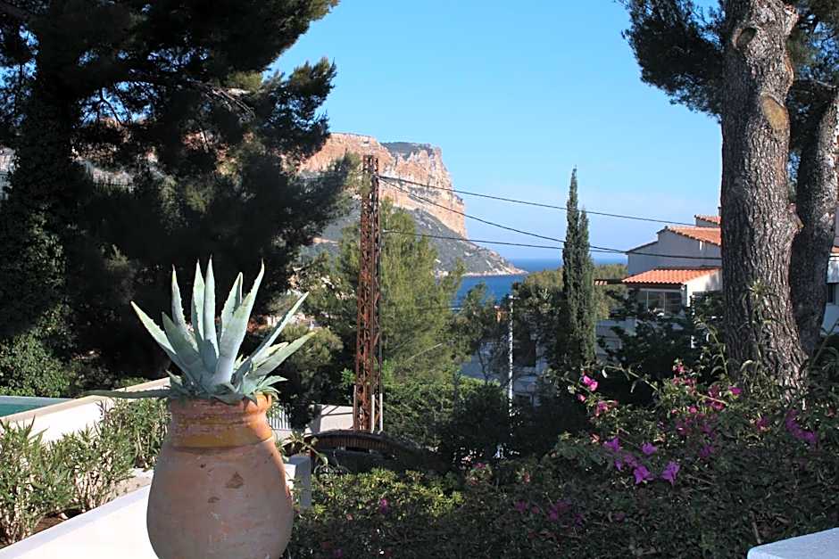 Cassis Hostel