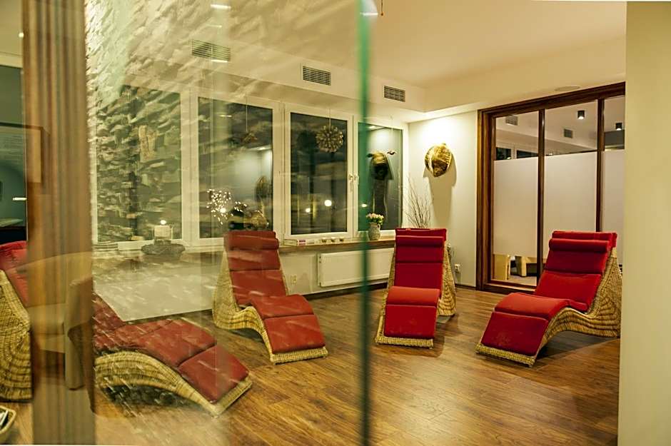 Hotel Na Skarpie - Charzykowy