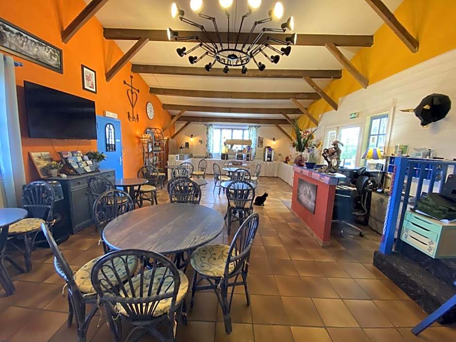 Hotel Des 4 Vents "Esprit Camargue" Parking Privé securisé