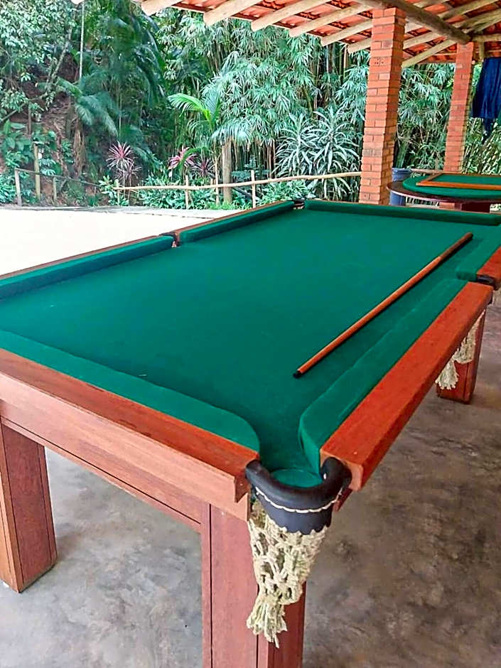 Suíte com Mezanino e Cachoeira no Quintal