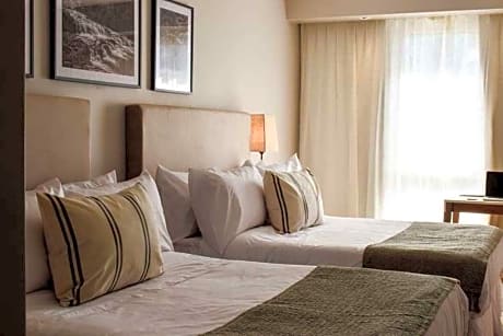 FAMILY ROOM STANDARD