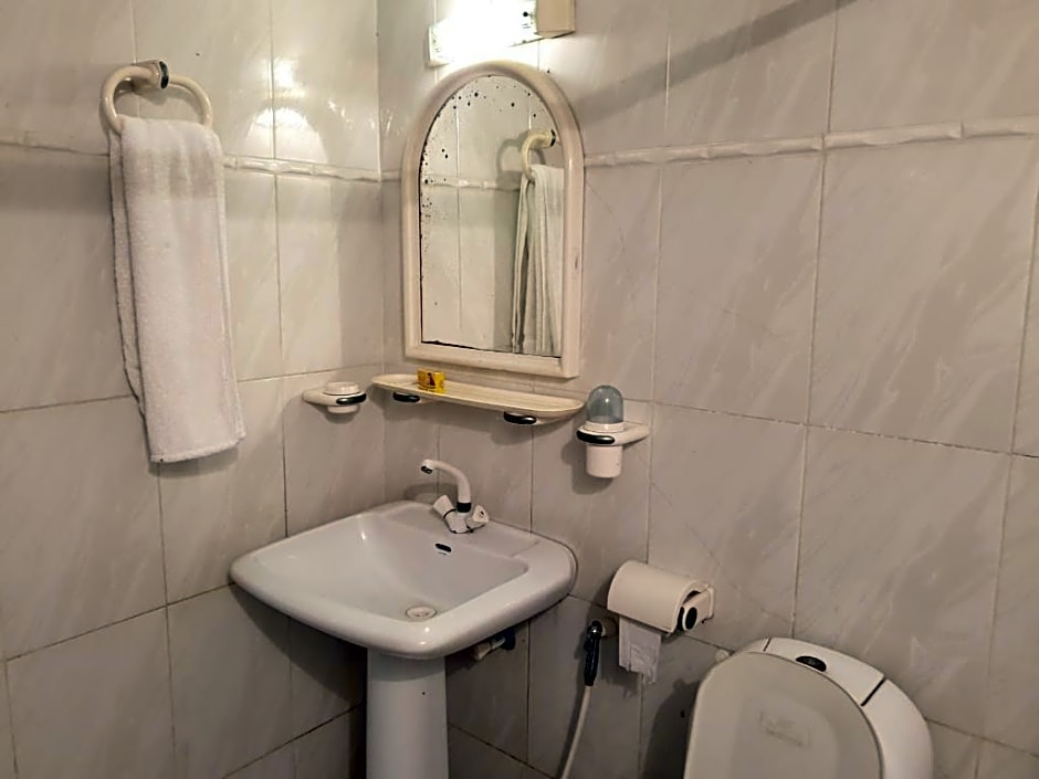 Hotel Sareena Residence