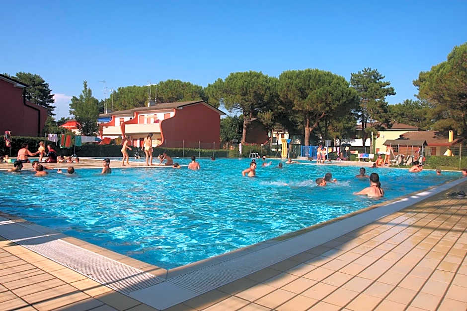 Cozy flat with garden and swimming pools - Beahost