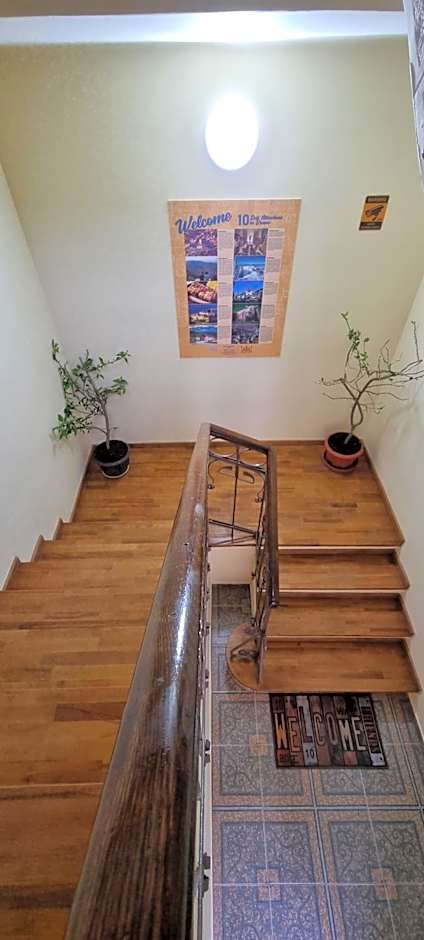 Happy Mood Apartments