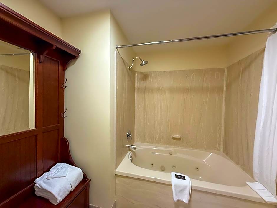 Canmore Inn & Suites