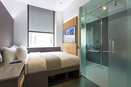 Queen Room - Disability Access