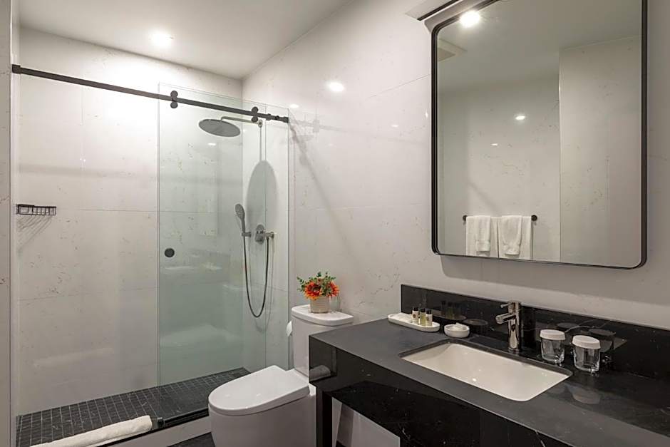 Broadway Plaza Hotel