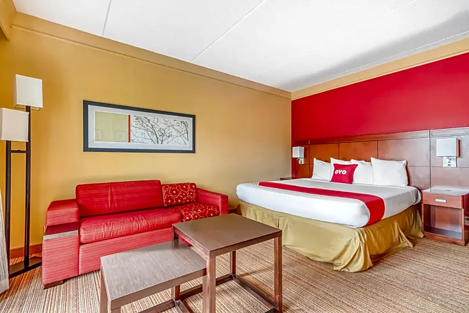 Super 8 by Wyndham Dallas Love Field Airport
