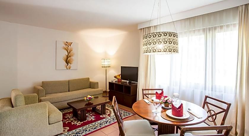 Plagoo Holiday Hotel