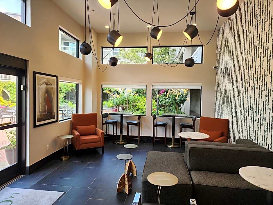 La Quinta Inn & Suites by Wyndham San Francisco Airport West
