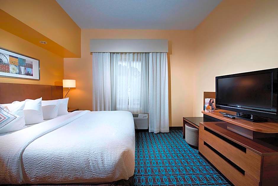 Fairfield Inn & Suites by Marriott Charleston North/University Area