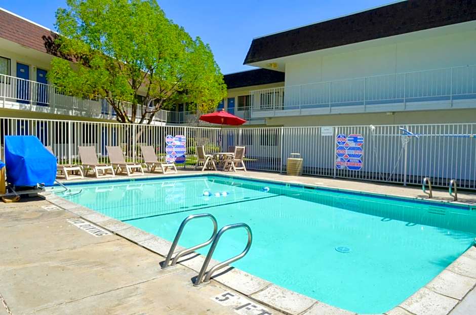 Motel 6-Santa Nella, CA - Los Banos - Interstate 5