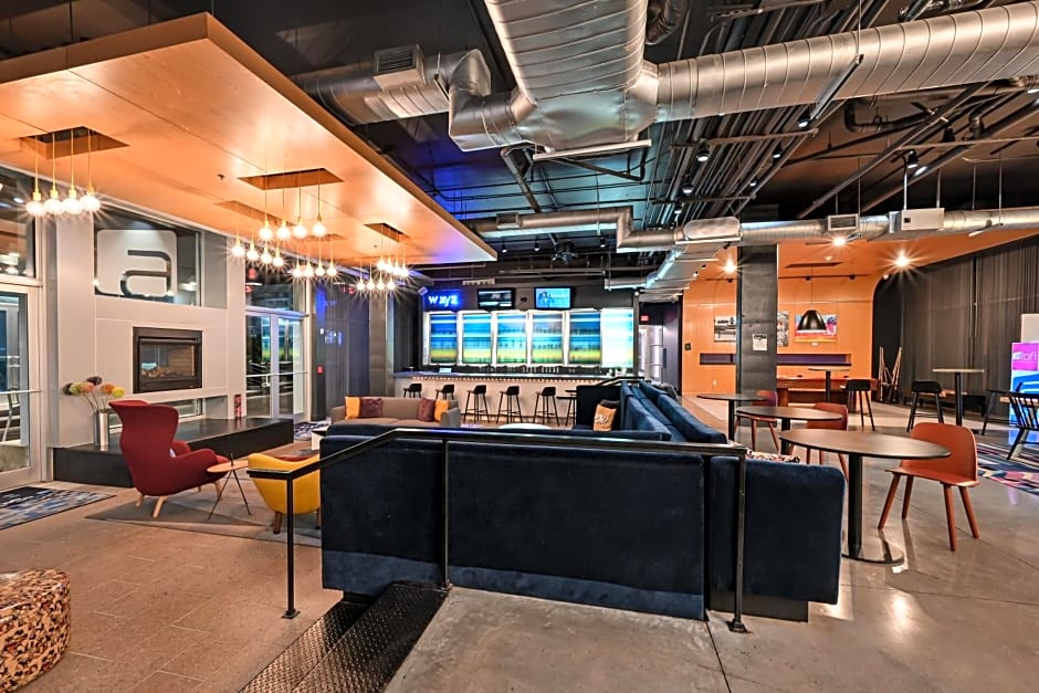 Aloft Charleston Airport and Convention Center