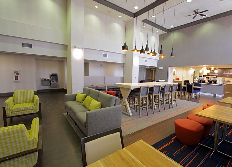 Hampton Inn By Hilton And Suites Seal Beach