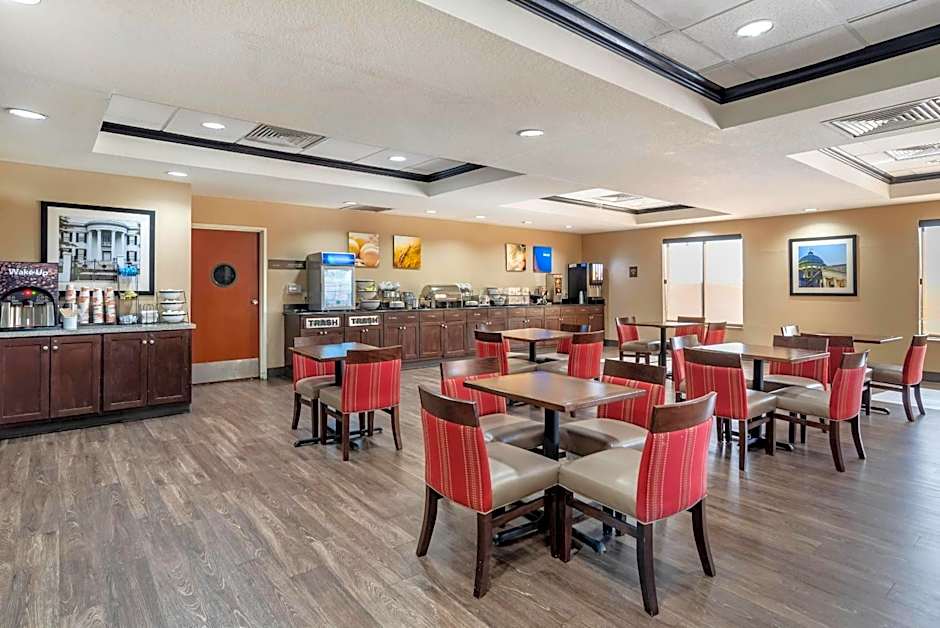 Comfort Inn & Suites Clinton - Jackson West