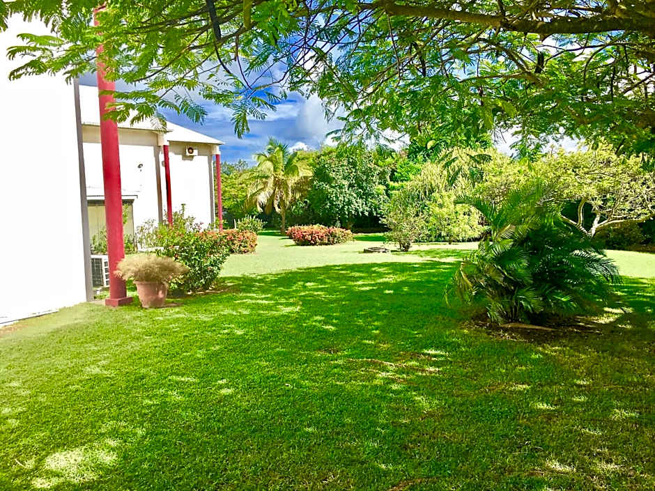 Résidence Le Vallon Guadeloupe Parc Piscine Appartements & Studios