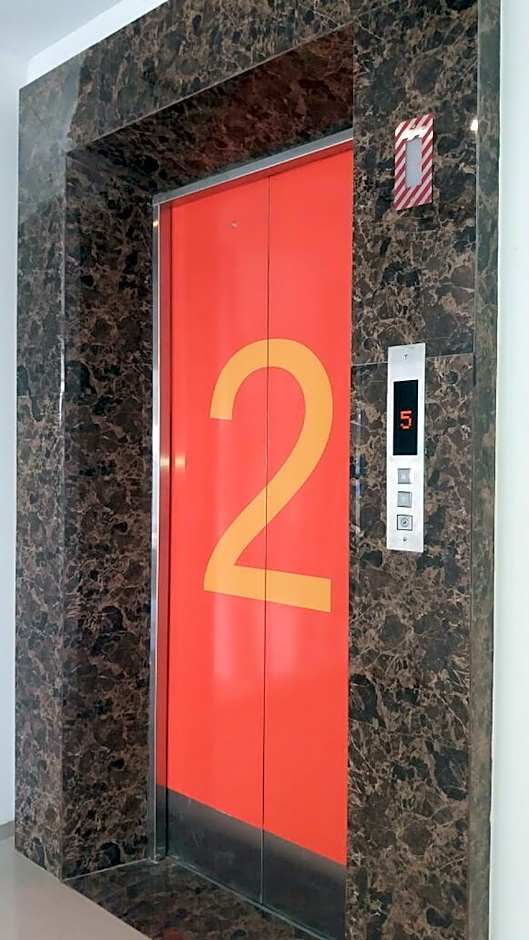 Front One Hotel Pamekasan Madura