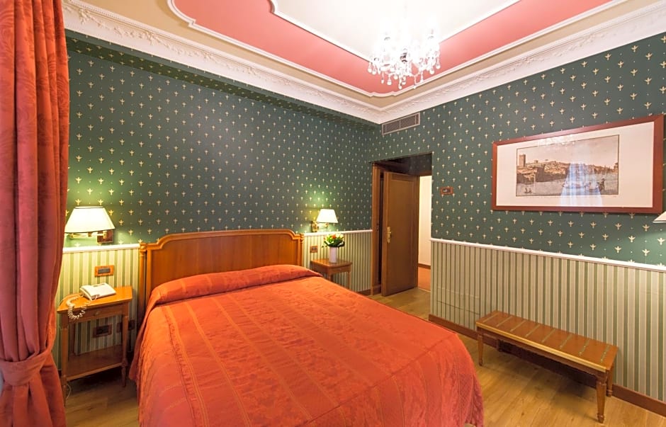 Strozzi Palace Hotel