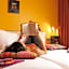 PAUL & PIA - Welcome Home Hotel