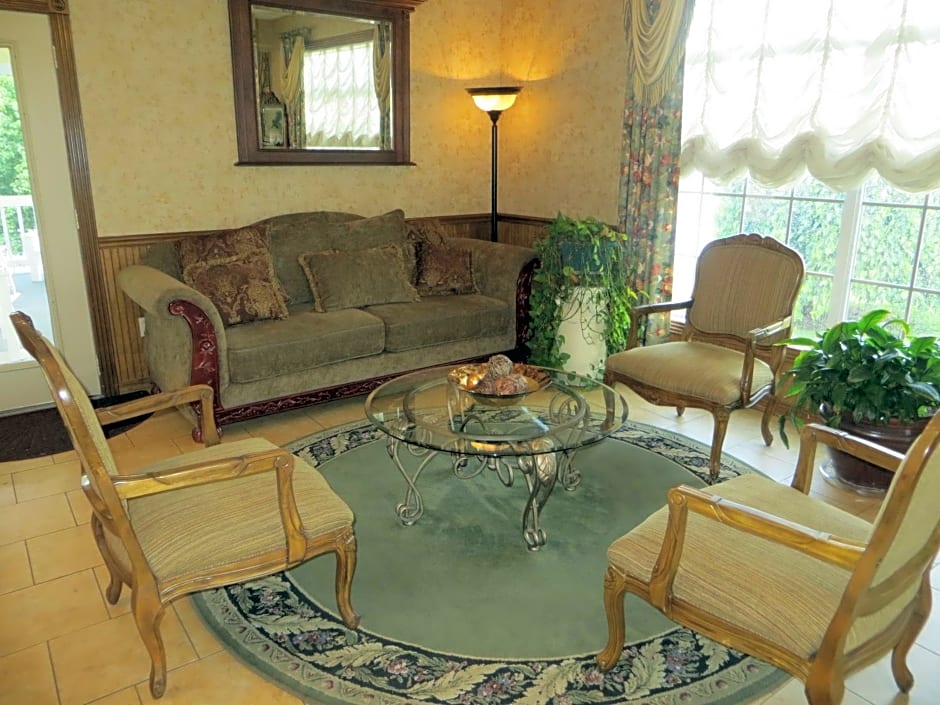 Honeysuckle Inn & Conference Center