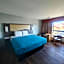 Mountain Vista Inn & Suites - Walking Distance to the Island