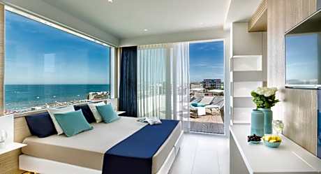 Deluxe Double Room with Sea View