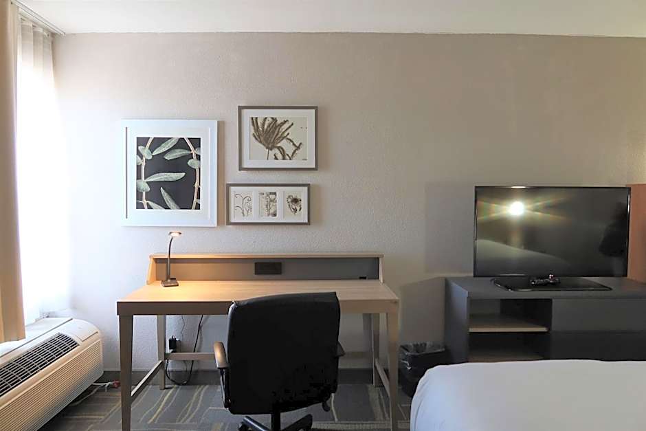 GreenTree Inn Phoenix Sky Harbor