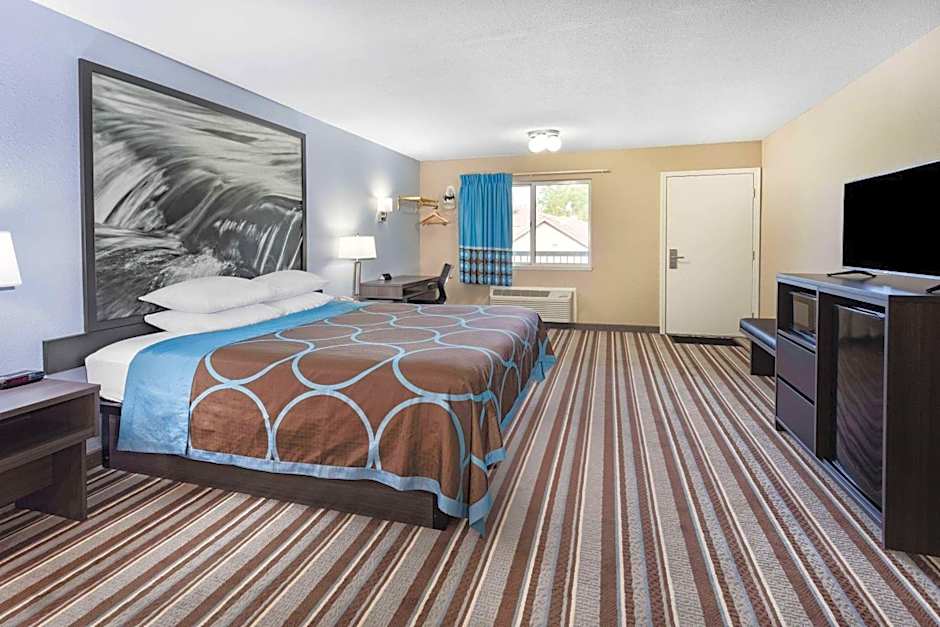 Super 8 by Wyndham Marysville/Port Huron Area