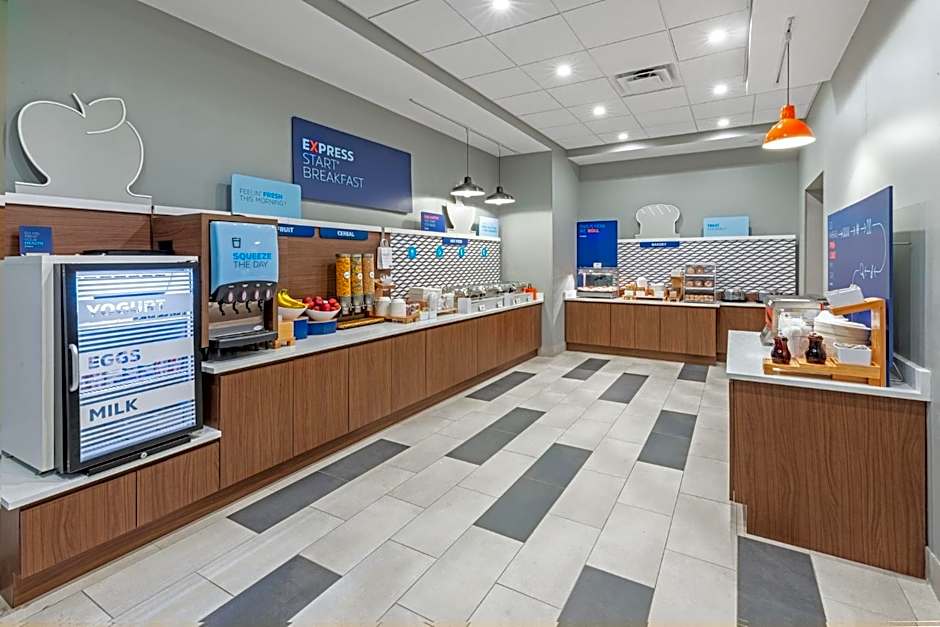 Holiday Inn Express & Suites Senatobia I-55 By IHG