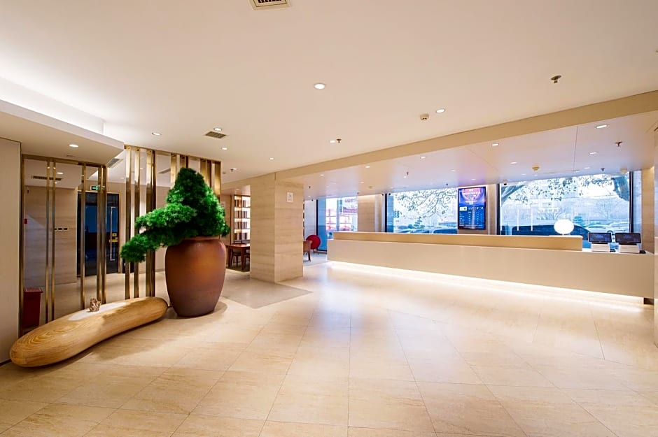 JI Hotel Dalian Qingniwa